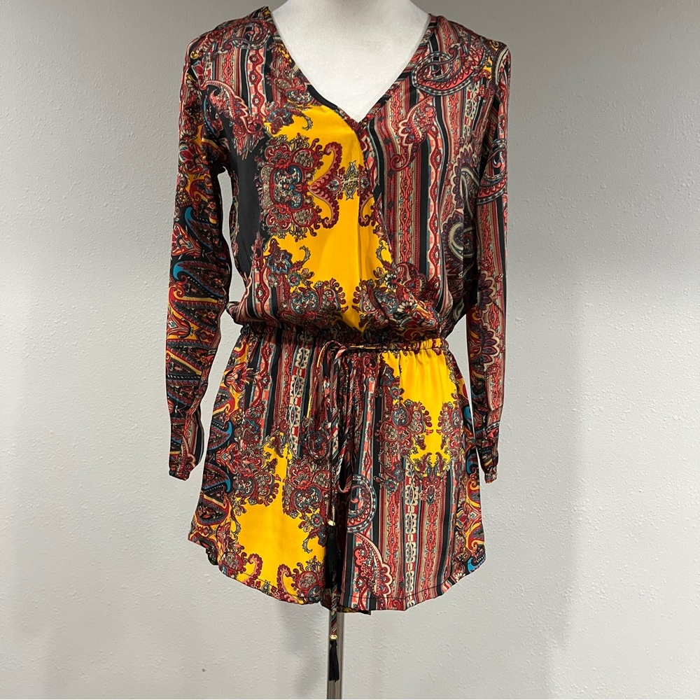 Earthbound Boho Paisley Mixed-Print long sleeves Romper size‎ small